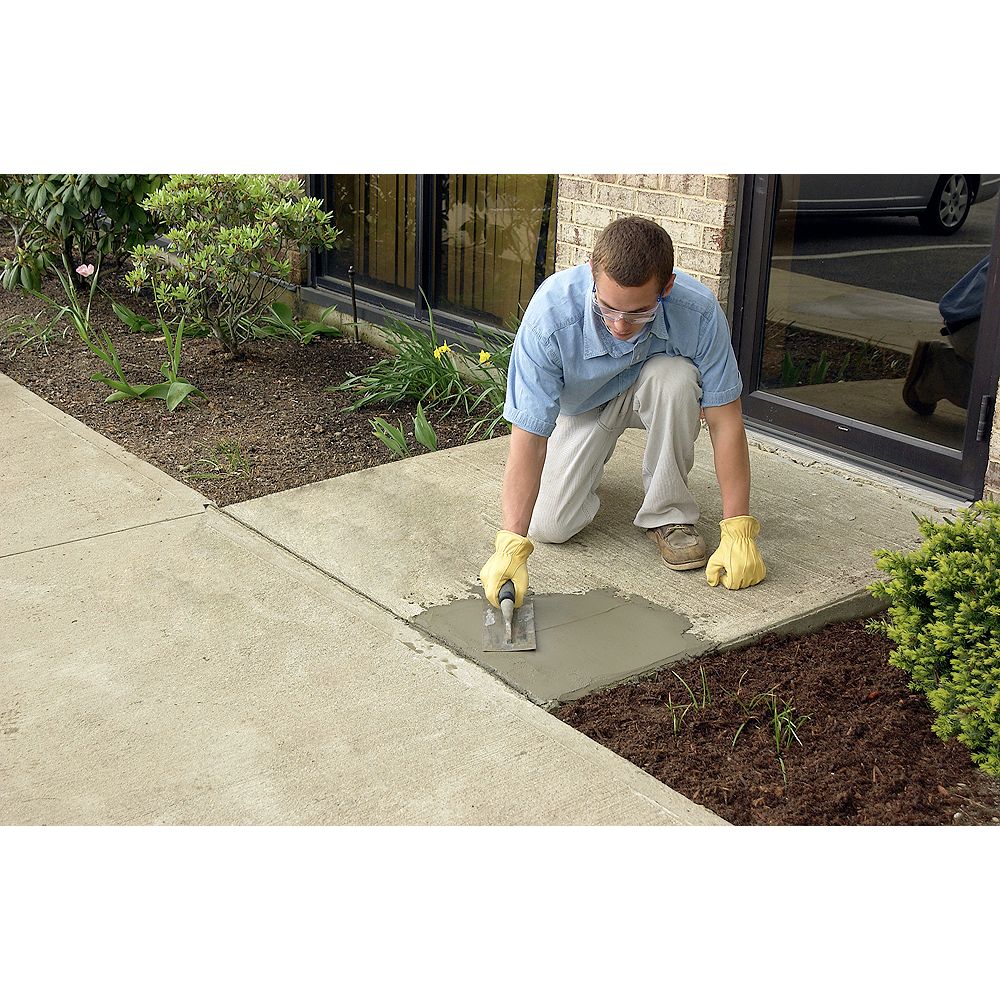 Quikrete Vinyl Concrete Patcher 4 5kg The Home Depot Canada Quikrete Vinyl Concrete Patcher 4 5kg
