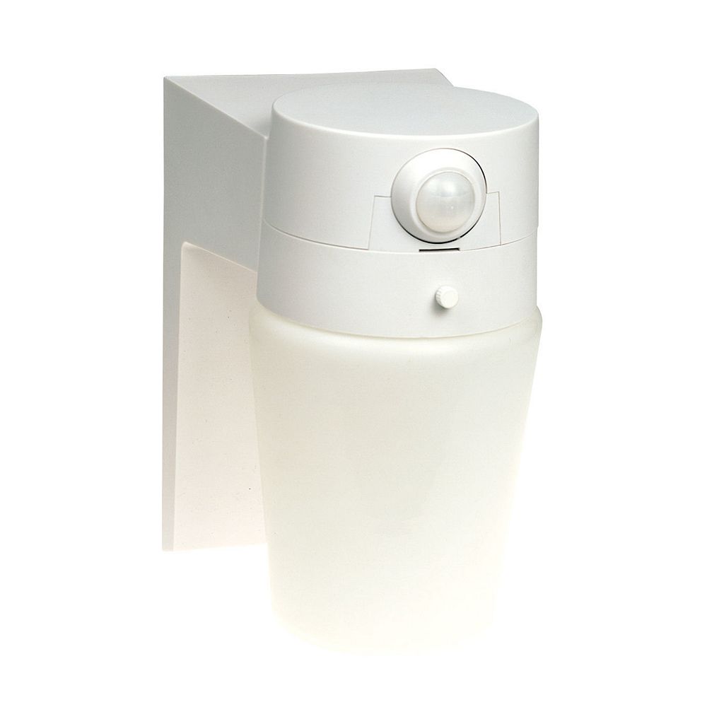 heath zenith motion sensing hardwired halogen white security light