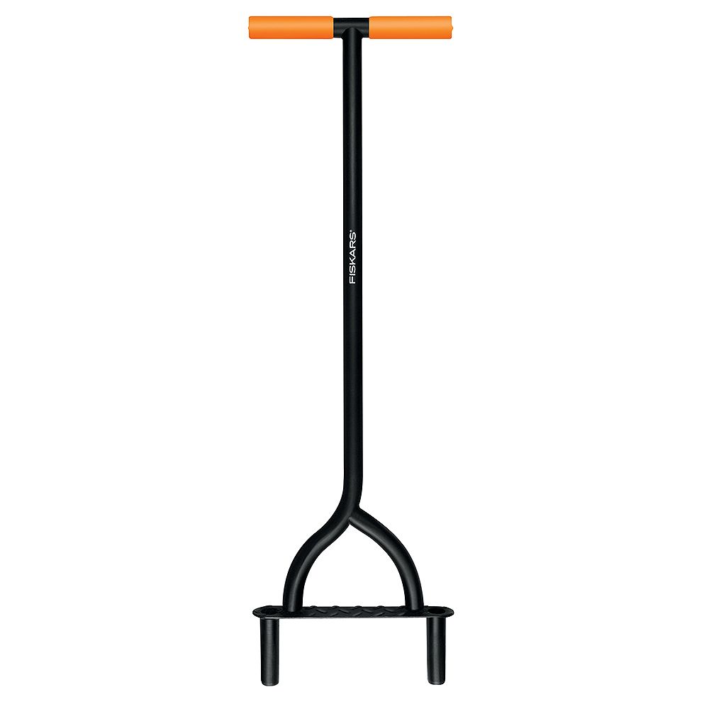 Manual Lawn Aerators Fiskars Steel Extended Reach Coring Aerator (38 in.) | The Home Depot Canada