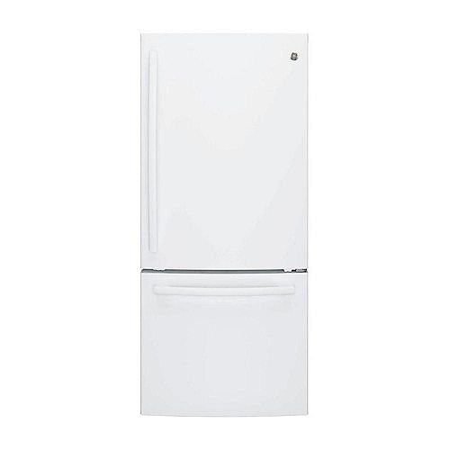 30-inch W 20.9 cu. ft. Bottom Freezer Refrigerator in White