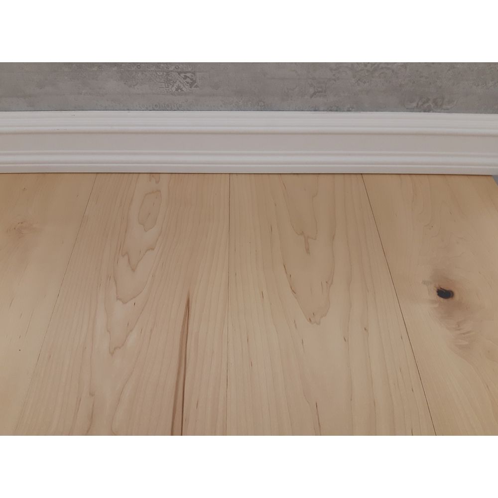 North Creek Maple 12mm X 7 1 2 Inch Natural Low Gloss Engineered Flooring 23 31 Sq Ft The Home Depot Canada