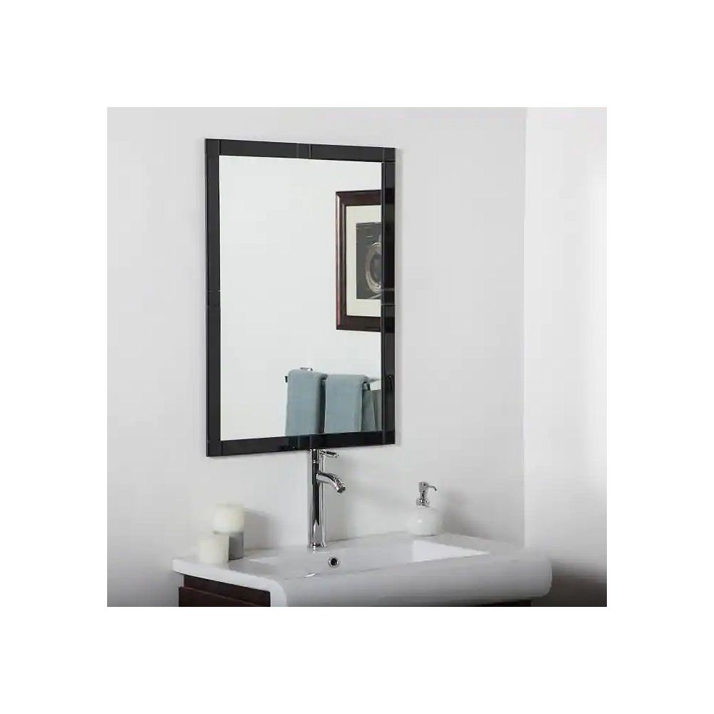 Decor Wonderland 32inch x 24inch Rectangle Kinana Black Wall Mirror