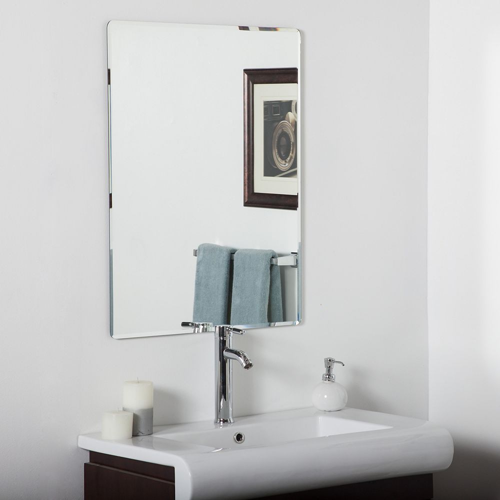 Decor Wonderland 32 Inch X 24 Inch Rectangle Vera Frameless Bathroom Mirror With Bevelled The Home Depot Canada